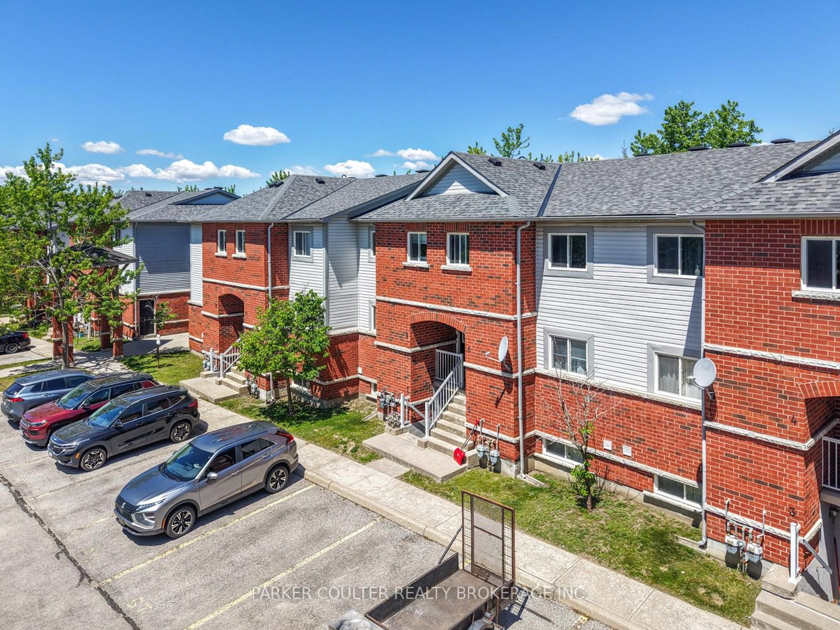 7 - 237 Ferndale Drive S, Ardagh, Barrie photo 4