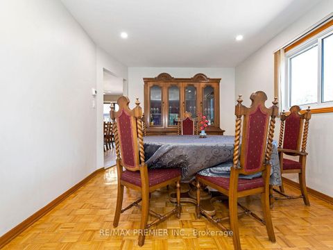 Photo 9 at 39 Brydon Court, Maple, Vaughan