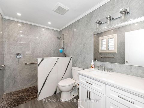 Photo 28 at 39 Brydon Court, Maple, Vaughan