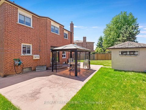 Photo 44 at 39 Brydon Court, Maple, Vaughan
