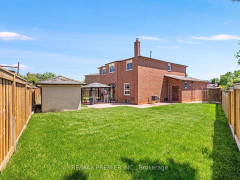Photo 45 at 39 Brydon Court, Maple, Vaughan