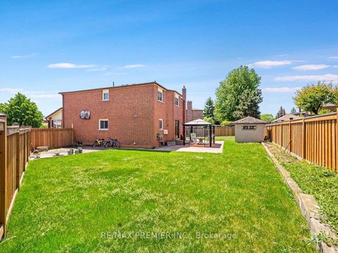 Photo 46 at 39 Brydon Court, Maple, Vaughan