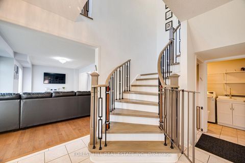 Photo 10 at 59 Banbrooke Crescent, Summerhill Estates, Newmarket