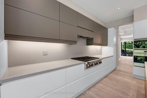 Photo 7 at 9 Fordham Place, Don Mills, Toronto