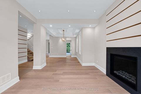 Photo 15 at 9 Fordham Place, Don Mills, Toronto