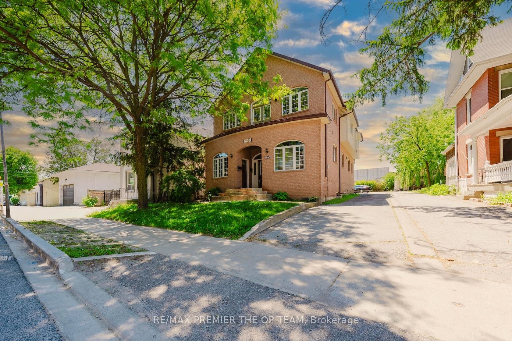 7930 Kipling Avenue, West Woodbridge, Vaughan photo number 2