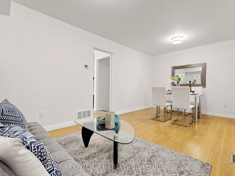 Photo 12 at 379 Hollyberry Trail, Hillcrest Village, Toronto
