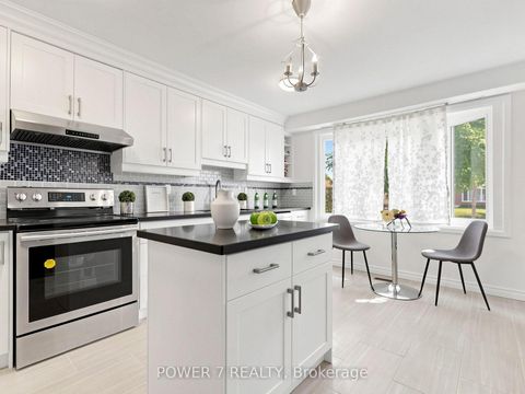 Photo 14 at 379 Hollyberry Trail, Hillcrest Village, Toronto