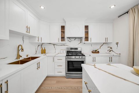 Photo 26 at 41 Keegan Crescent, York University Heights, Toronto