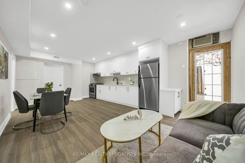 Photo 32 at 41 Keegan Crescent, York University Heights, Toronto