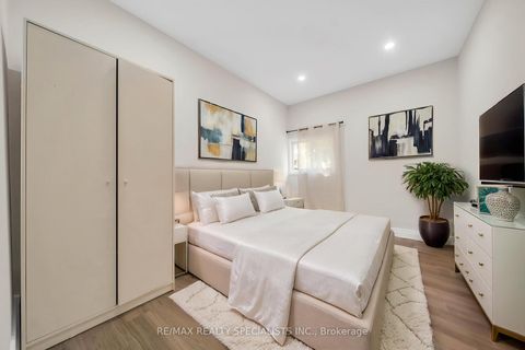 Photo 35 at 41 Keegan Crescent, York University Heights, Toronto