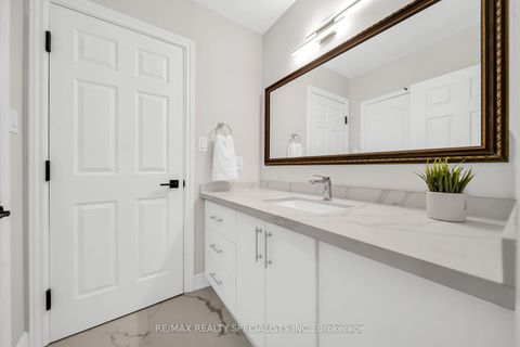 Photo 36 at 41 Keegan Crescent, York University Heights, Toronto