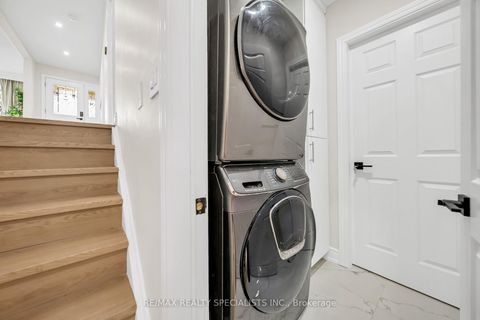 Photo 37 at 41 Keegan Crescent, York University Heights, Toronto
