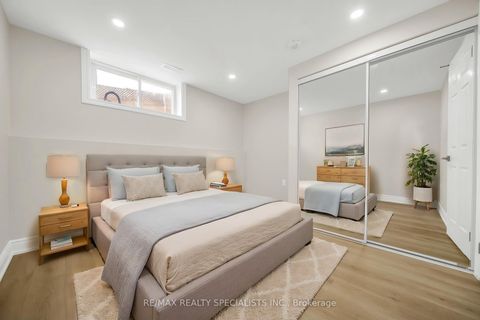 Photo 42 at 41 Keegan Crescent, York University Heights, Toronto
