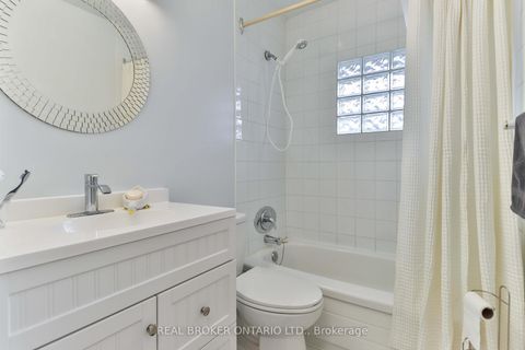 Photo 10 at 32 Christina Crescent, Maryvale, Toronto