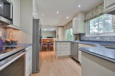 Photo 11 at 49 Pettit Drive, Richview, Toronto