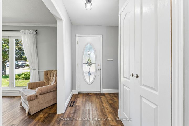 Photo 4 at 29 Deeside Crescent, Southgate, Brampton