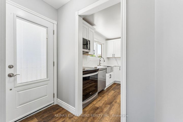 Photo 7 at 29 Deeside Crescent, Southgate, Brampton