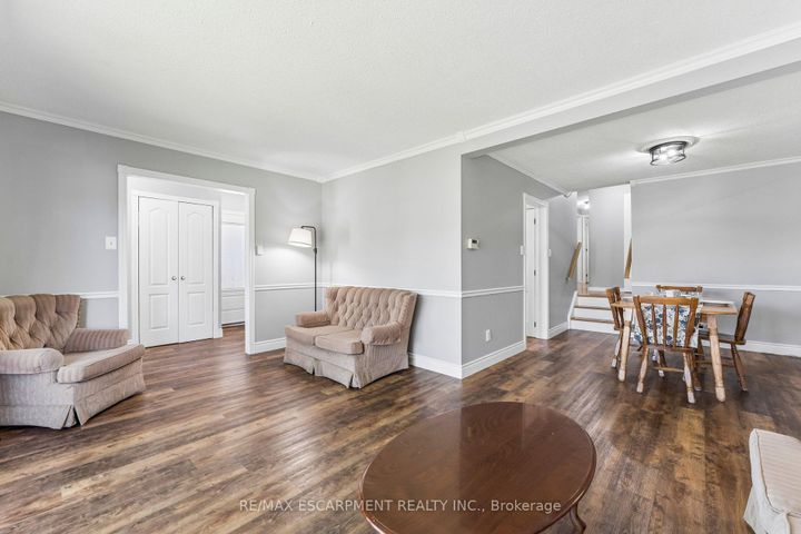 Photo 8 at 29 Deeside Crescent, Southgate, Brampton