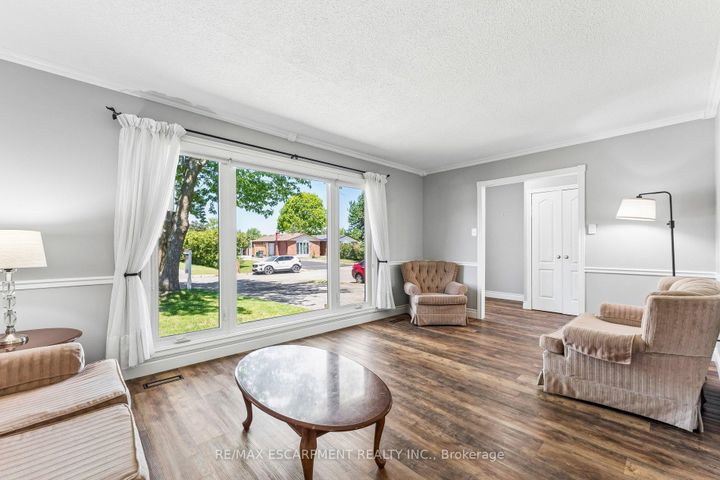 Photo 9 at 29 Deeside Crescent, Southgate, Brampton