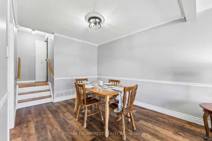 Photo 11 at 29 Deeside Crescent, Southgate, Brampton