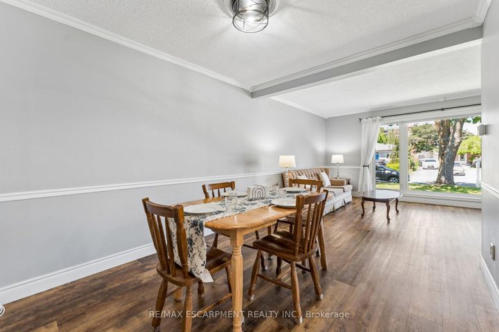 Photo 12 at 29 Deeside Crescent, Southgate, Brampton