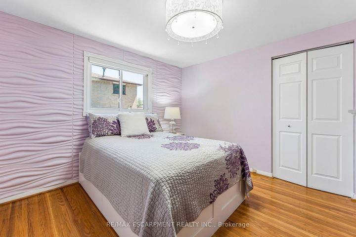 Photo 23 at 29 Deeside Crescent, Southgate, Brampton
