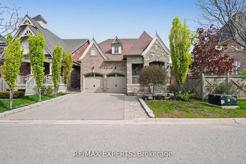Photo 0 at 4 Sim Hill Crescent, King City, King