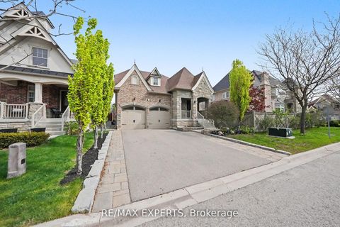 Photo 1 at 4 Sim Hill Crescent, King City, King