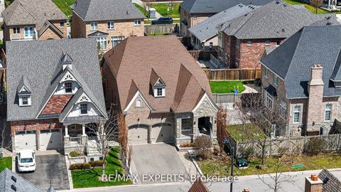 Photo 4 at 4 Sim Hill Crescent, King City, King