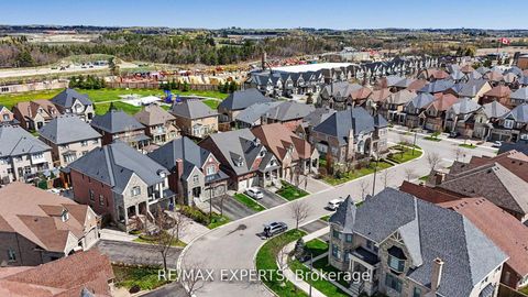 Photo 5 at 4 Sim Hill Crescent, King City, King