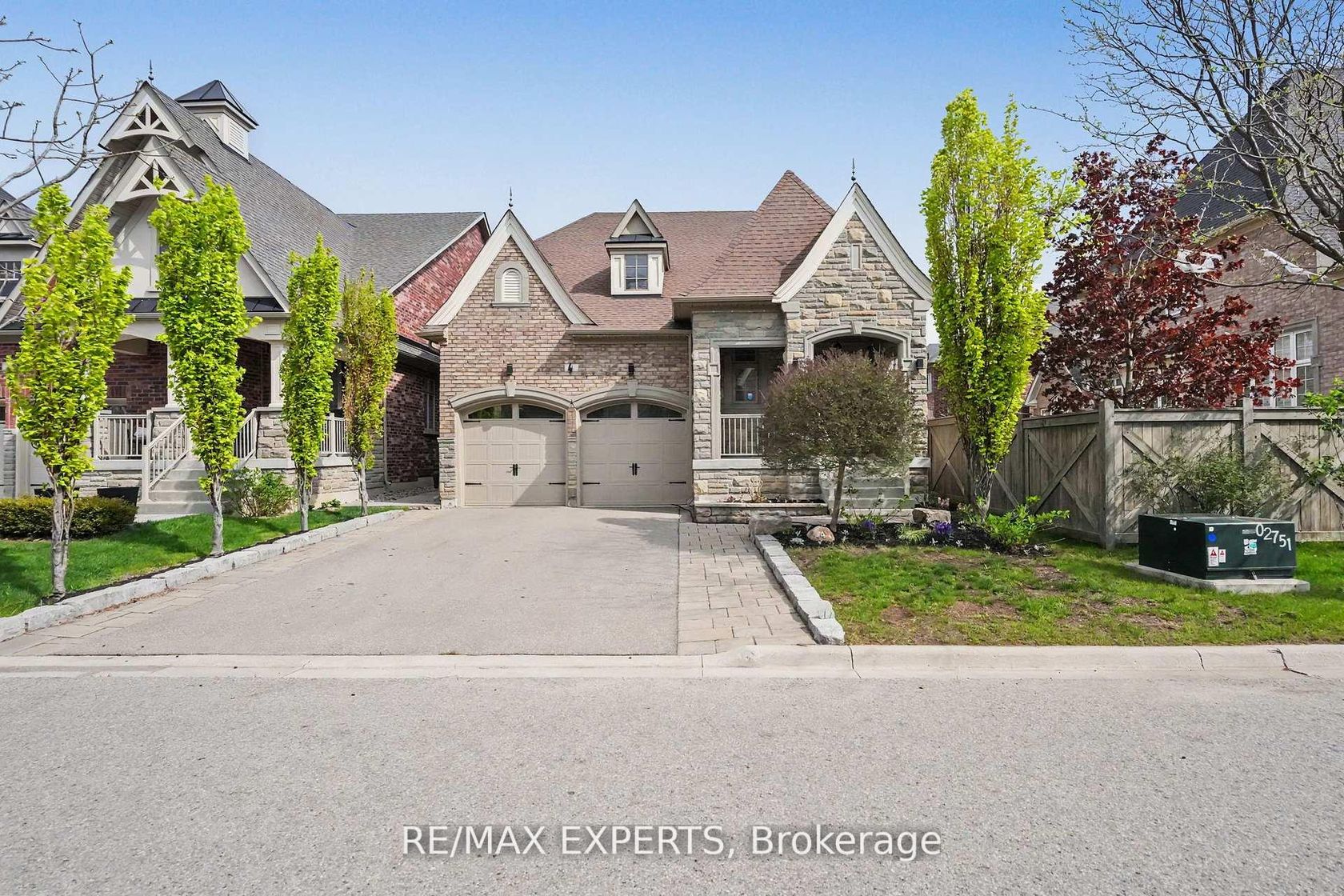 4 Sim Hill Crescent, King City, King photo number 2
