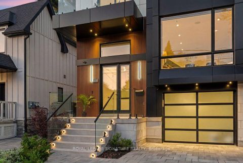 Photo 1 at 39 Derwyn Road, East York, Toronto