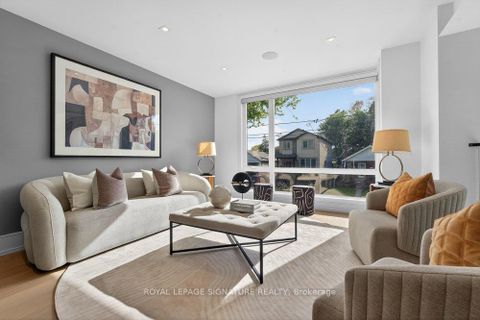Photo 6 at 39 Derwyn Road, East York, Toronto