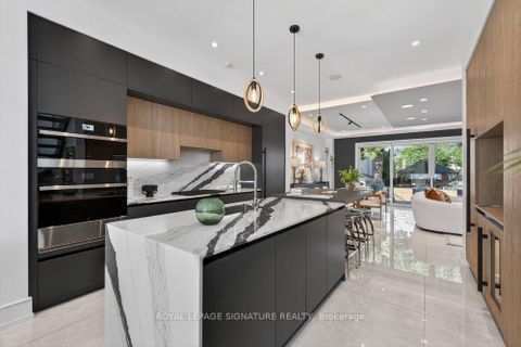 Photo 8 at 39 Derwyn Road, East York, Toronto