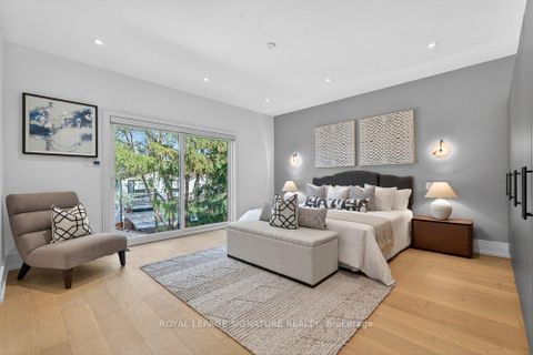 Photo 23 at 39 Derwyn Road, East York, Toronto