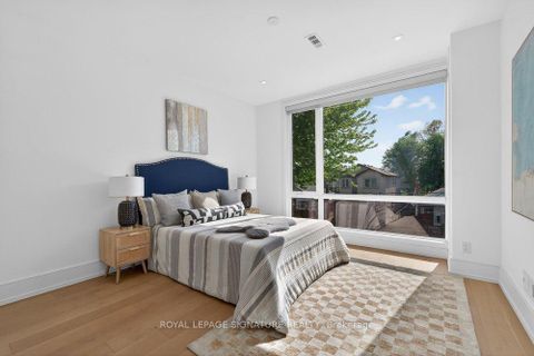 Photo 29 at 39 Derwyn Road, East York, Toronto