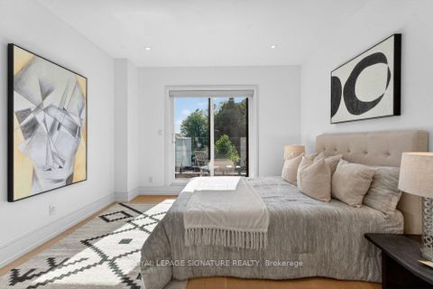 Photo 32 at 39 Derwyn Road, East York, Toronto