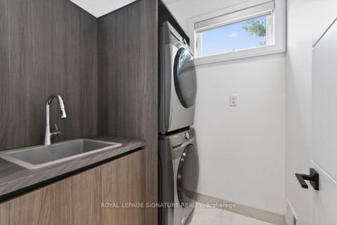 Photo 38 at 39 Derwyn Road, East York, Toronto