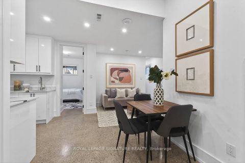 Photo 39 at 39 Derwyn Road, East York, Toronto