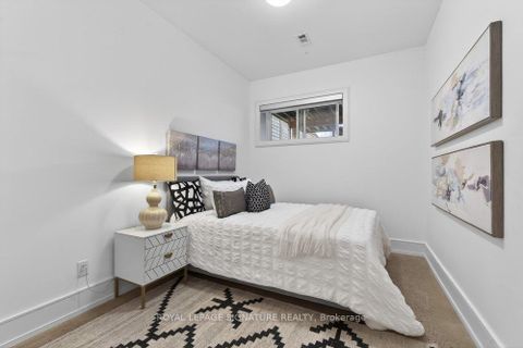 Photo 44 at 39 Derwyn Road, East York, Toronto