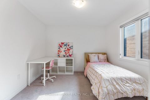 Photo 19 at 58 Tesla Crescent, Holland Landing, East Gwillimbury