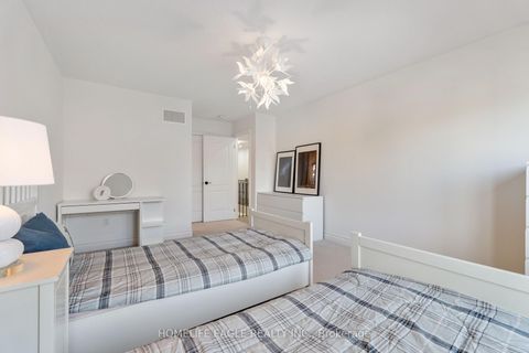 Photo 23 at 58 Tesla Crescent, Holland Landing, East Gwillimbury