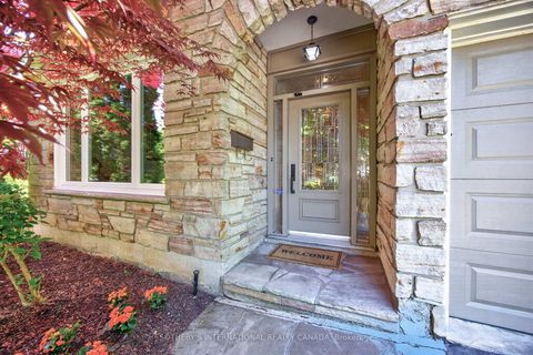 Photo 1 at 25 Gossamer Avenue, Newtonbrook East, Toronto