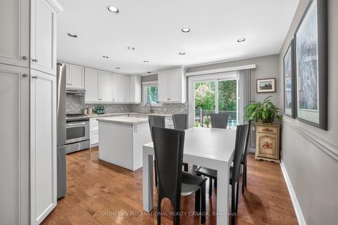 Photo 7 at 25 Gossamer Avenue, Newtonbrook East, Toronto