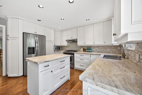 Photo 8 at 25 Gossamer Avenue, Newtonbrook East, Toronto