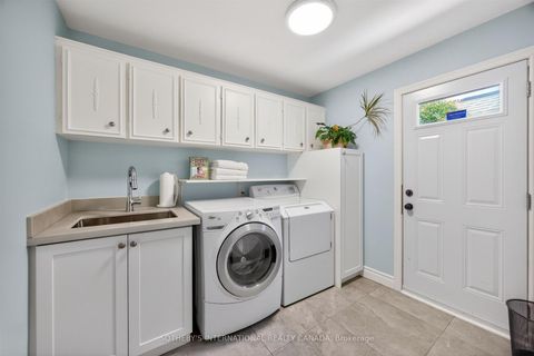 Photo 12 at 25 Gossamer Avenue, Newtonbrook East, Toronto