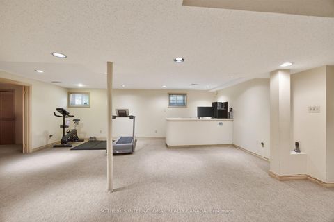 Photo 26 at 25 Gossamer Avenue, Newtonbrook East, Toronto
