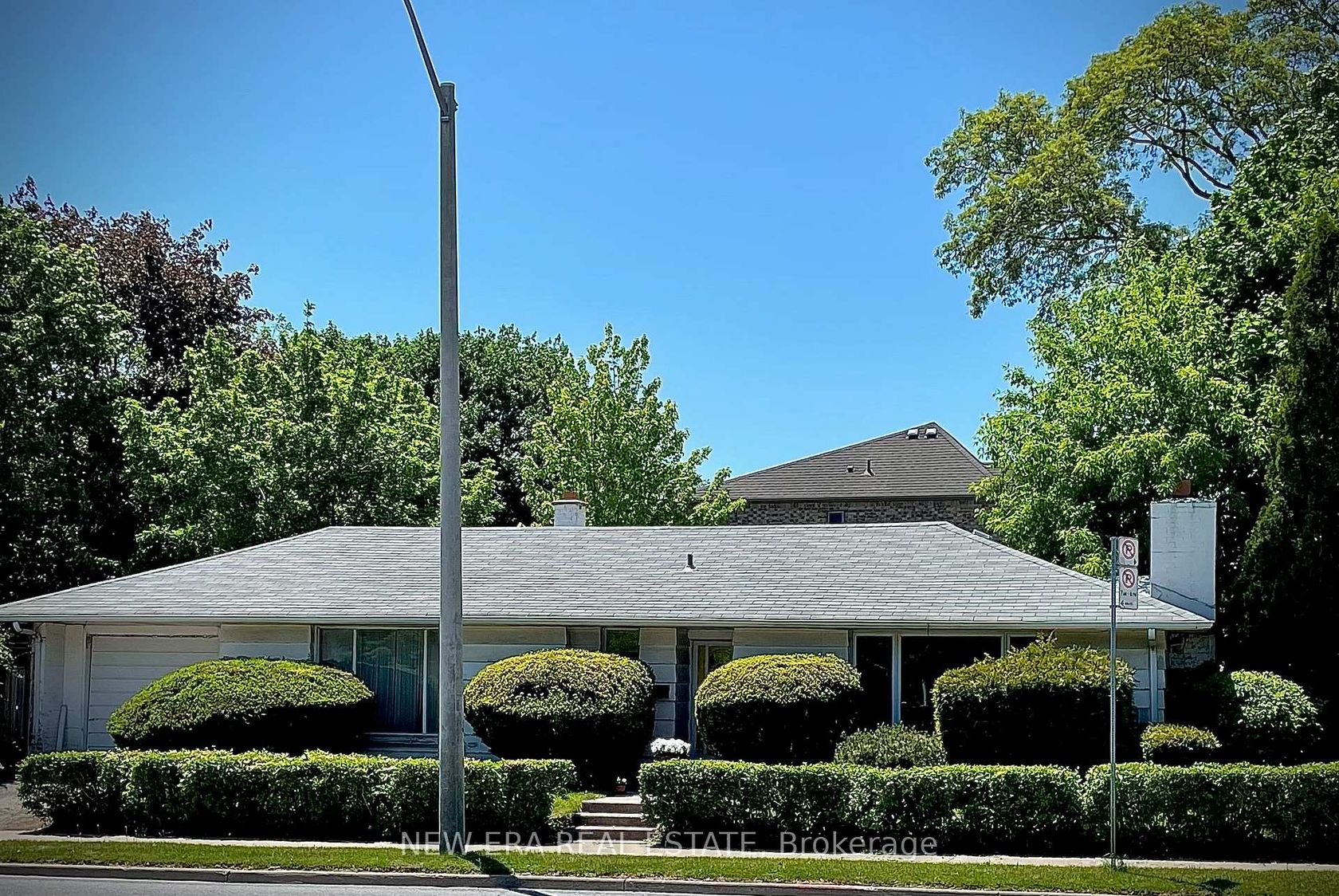 45 Mattice Avenue, City Centre West, Toronto photo number 2