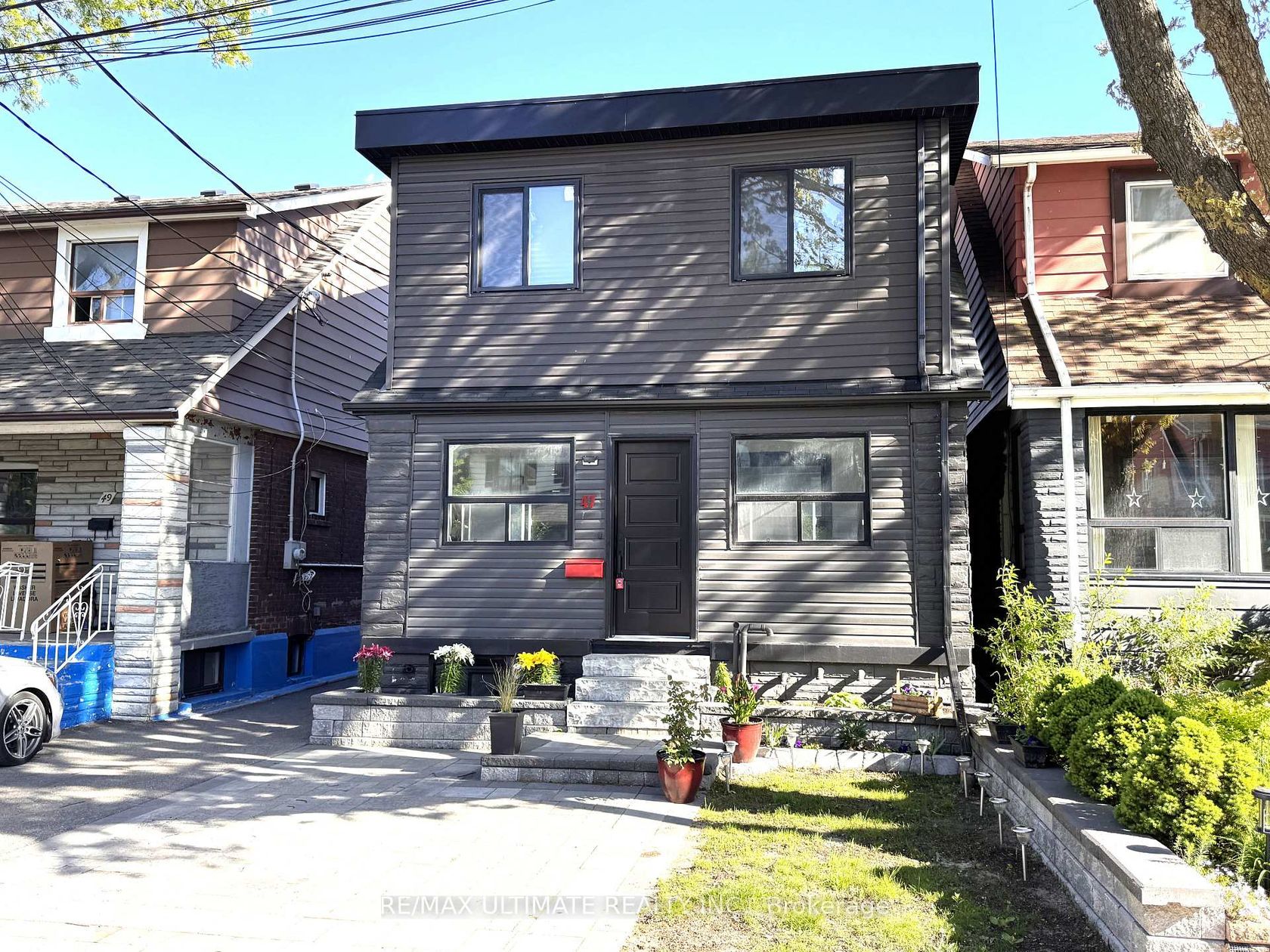 47 Mahoney Avenue, Mount Dennis, Toronto photo 5